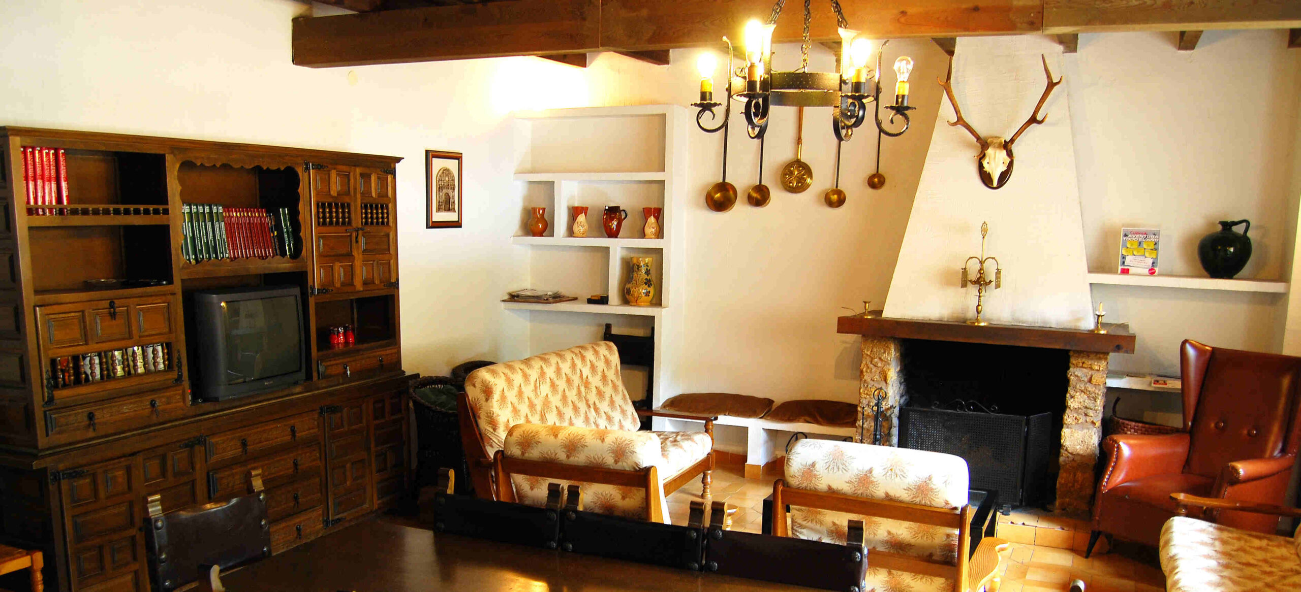 Salon_con_chimenea