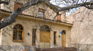 hostal exterior